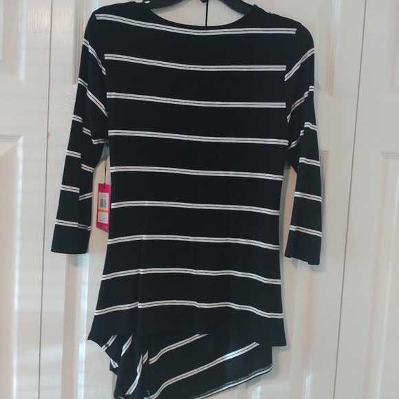 Vice Camuto Top - Picture 2 of 5